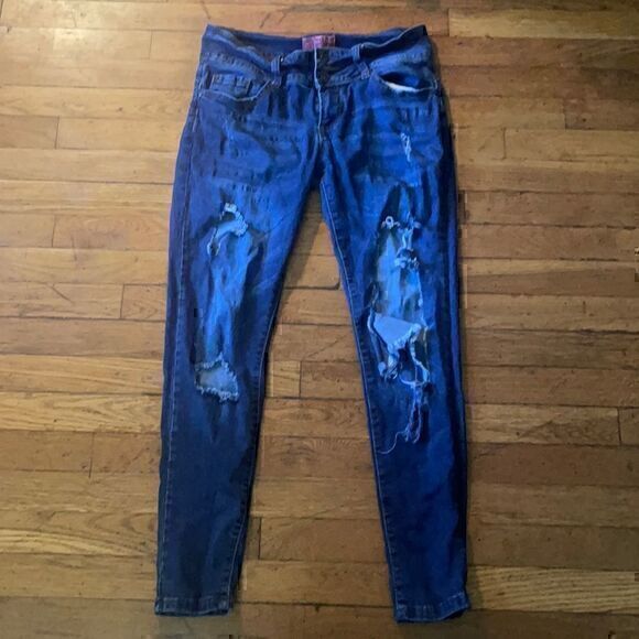 Jeans   - Picture 1 of 4
